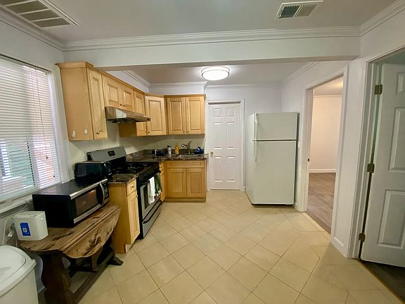 3rd image of 230 Jules Ave #3