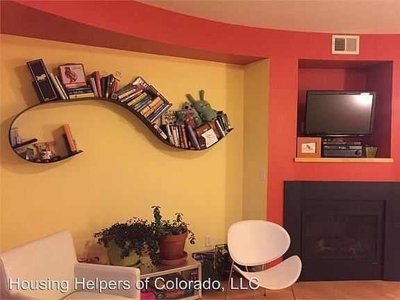 5th image of 4730 Holiday Dr Unit 203