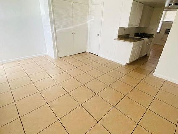 4th image of 4611 S Congress Ave #102