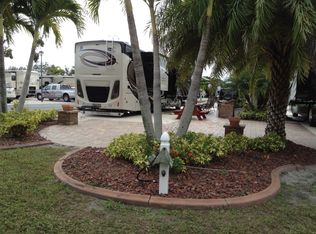 500 Shipwreck Ln, Fort Myers Beach, FL 33931