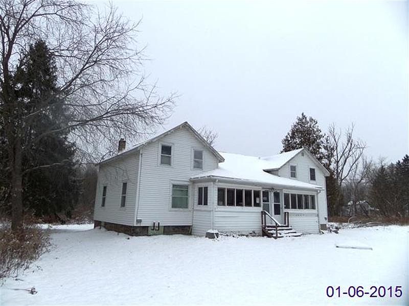2nd image of 7779 Roberts St