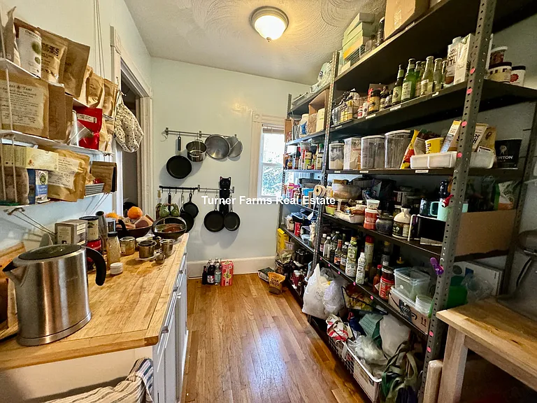 35 Cameron Ave #2R — Photo 8