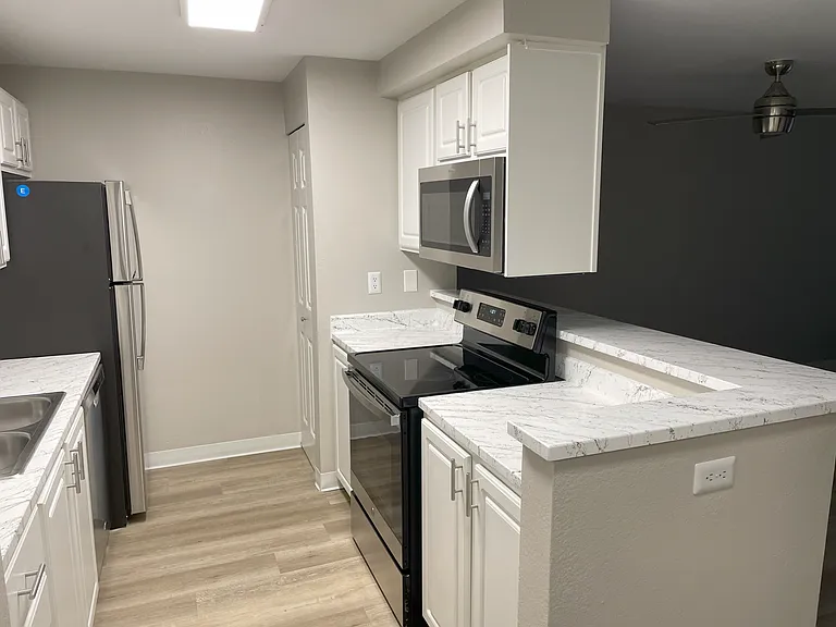 Redmond Park Apts — Photo 31