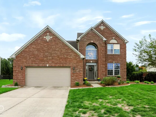 5647 Wakefield Rd, Greenwood, IN 46142
