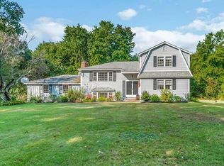 108 Greenwood Rd, Andover, MA 01810