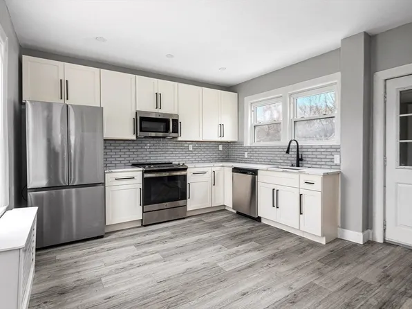483 Union St, Rockland, MA 02370