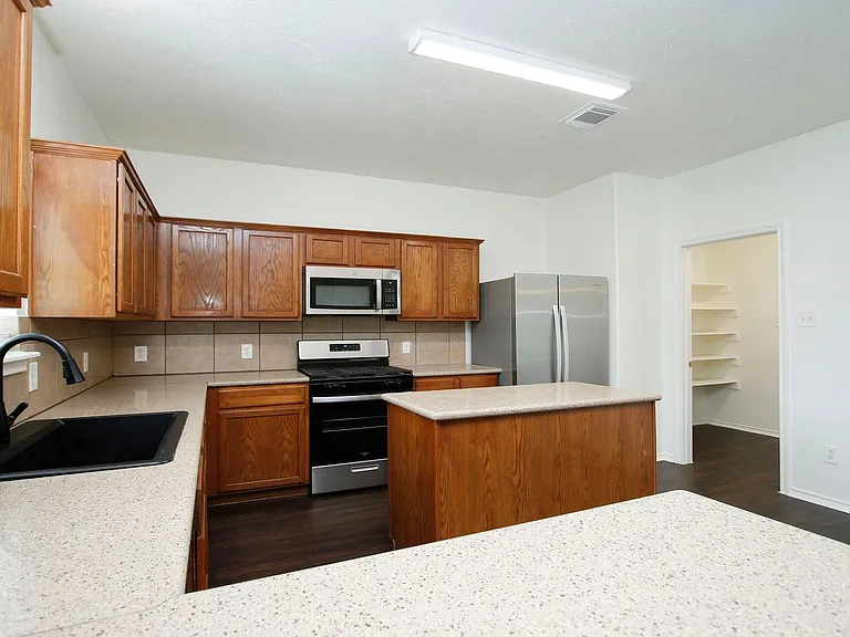 20102 Glacier Falls Dr — Photo 17