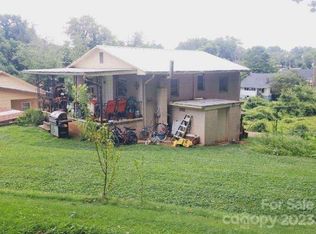 206 Powe St, Morganton, NC 28655