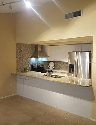 4th image of 1205 Palm Dr