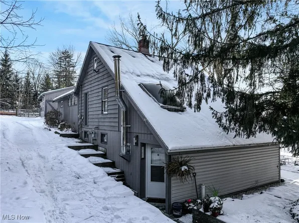 7792 Euclid Chardon Rd, Kirtland, OH 44094