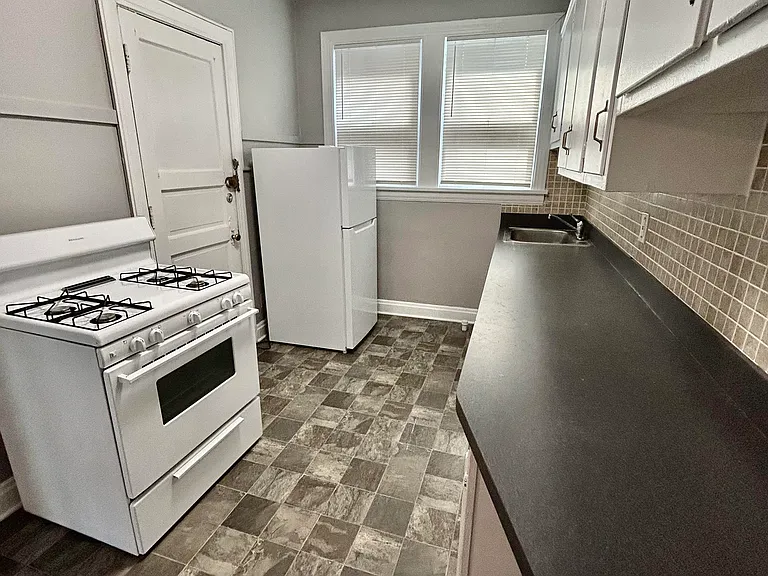 1210 West Blvd #305 — Photo 5