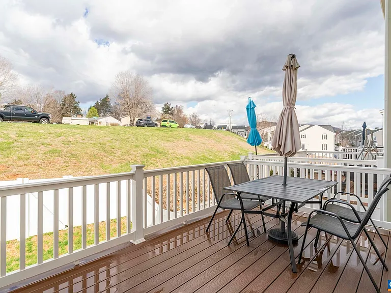 2052 Elm Tree Ct — Photo 26