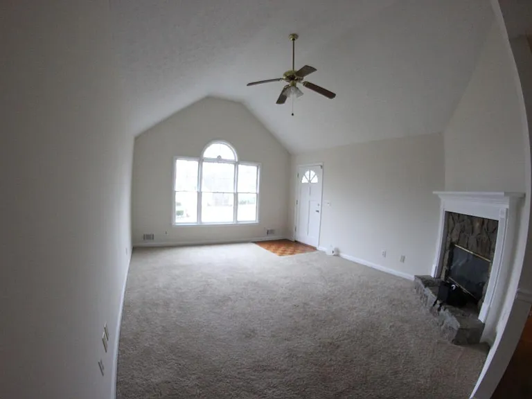 Big window in living room great natual lighting