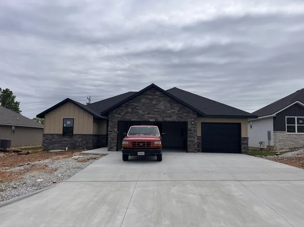 926 S Pindall Ln, Nixa, MO