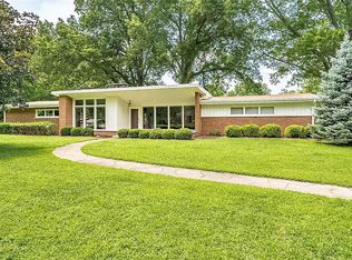 45 Ladue Estates Dr, Saint Louis, MO 63141