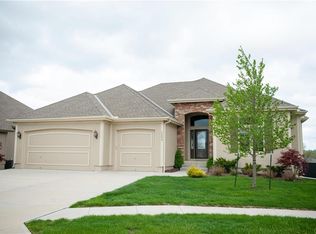 1203 Kingsland Cir, Raymore, MO 64083