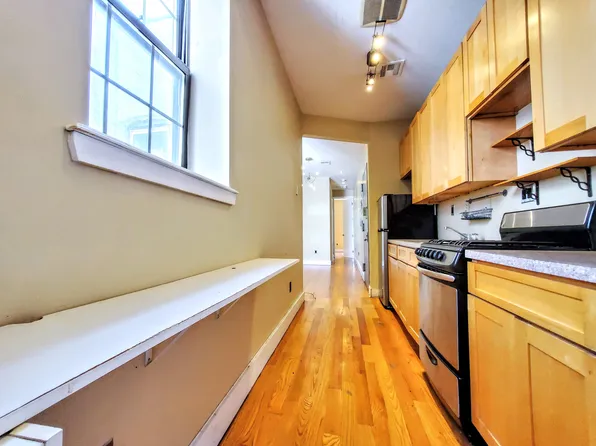 885 Saint John's Place image 1 of 5