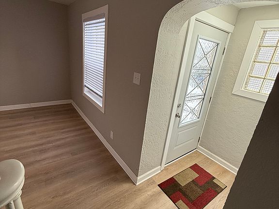 3rd image of 8206 Meadow Ln #1