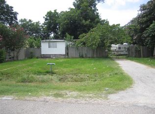 413 Shane St, Houston, TX 77037