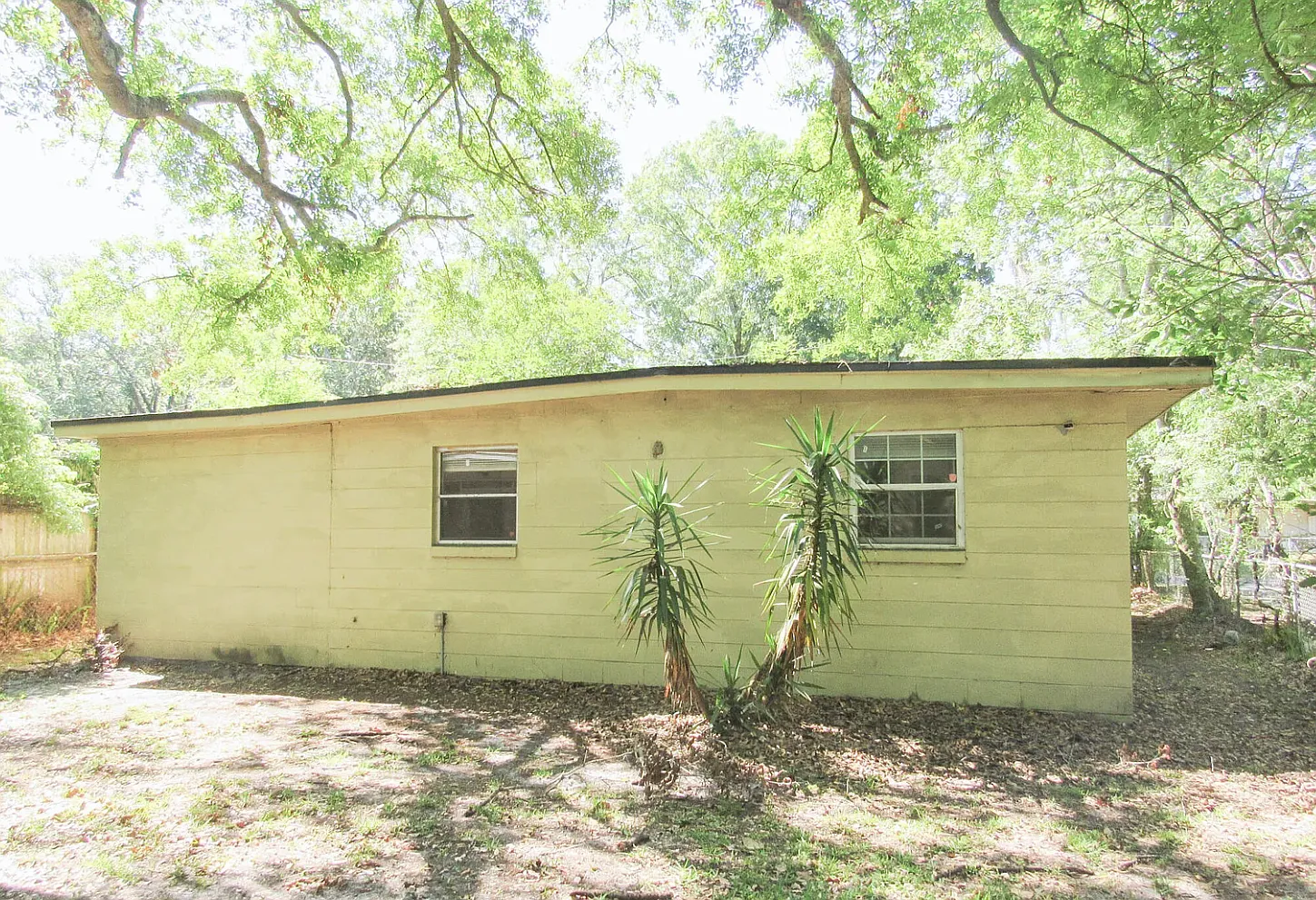 4 bed, 1281 sqft, $1,550 — Photo 2