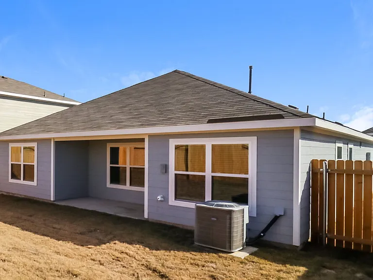 1313 Woodwinds Dr — Photo 15