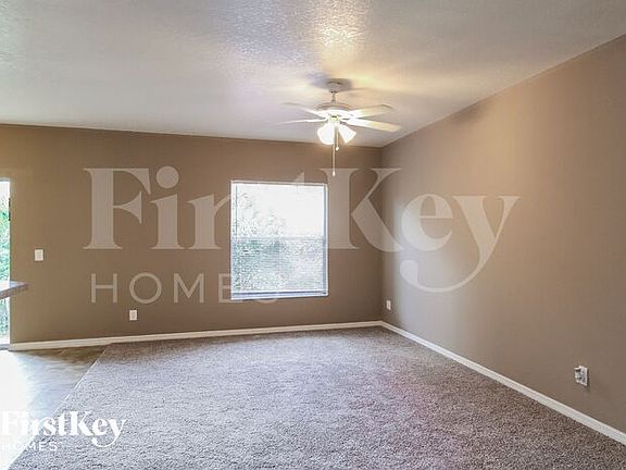 2nd image of 1015 Cassia St