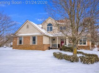 13659 Windmoor Dr, South Lyon, MI 48178