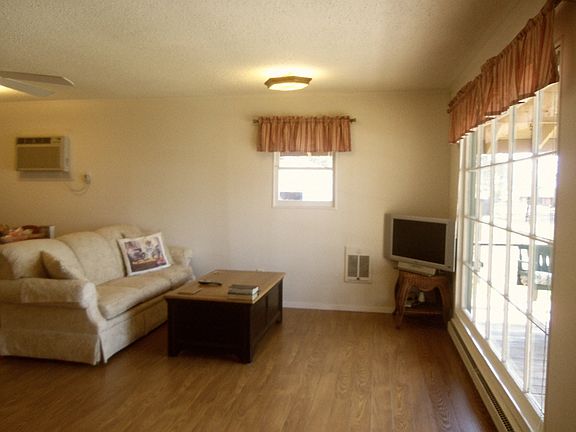 5th image of 300 Crestwood Loop
