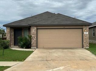 257 Middle Green Loop, Floresville, TX 78114