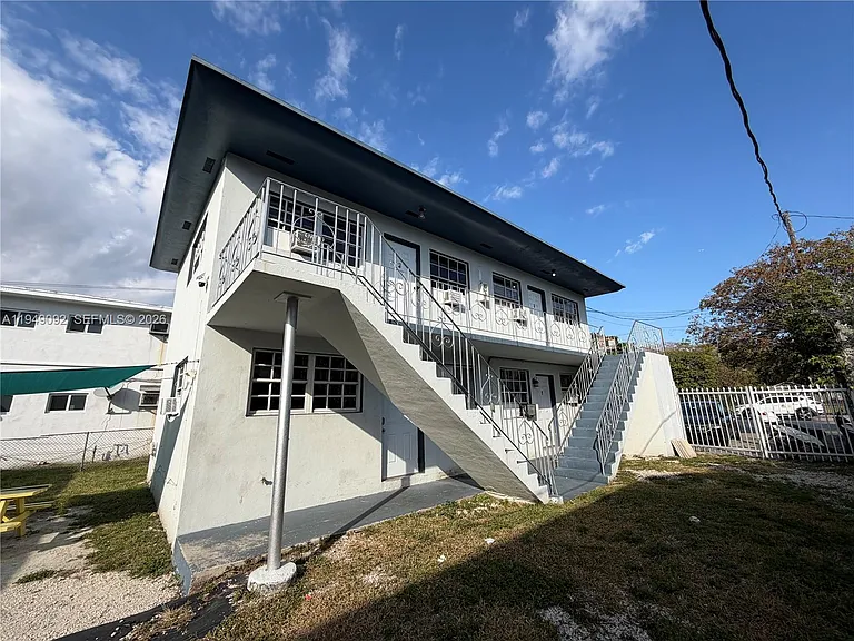 7638 N Miami Ave #4 — Photo 7