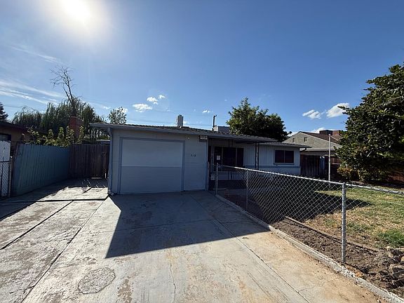 3rd image of 719 Kazmir Ct