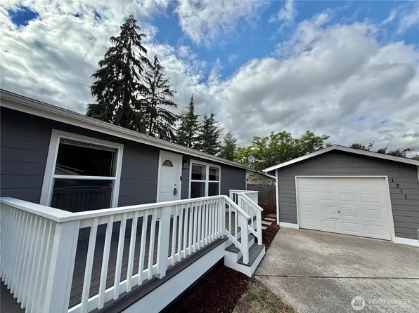 1311 104th St E, Tacoma, WA 98445