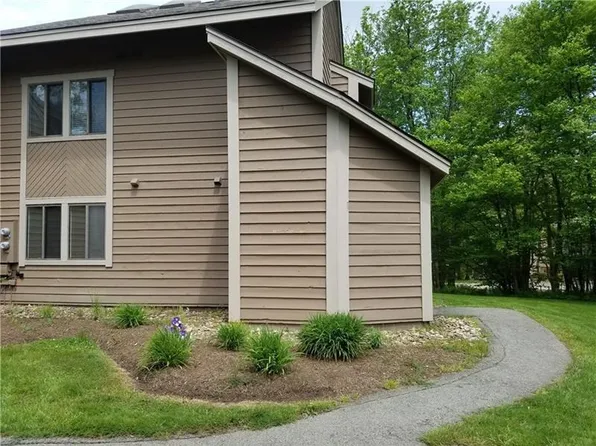 1156 Kepple Ln, Hidden Valley, PA 15502