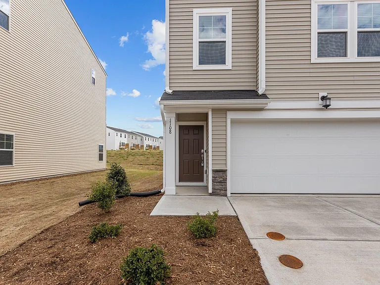 1108 Lily Loch Way — Photo 4