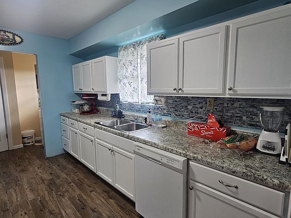 4th image of 2209 Nix Rd