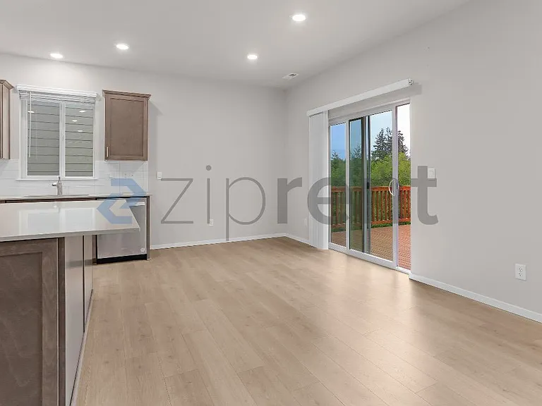 1169 SW Pendleton Way — Photo 8