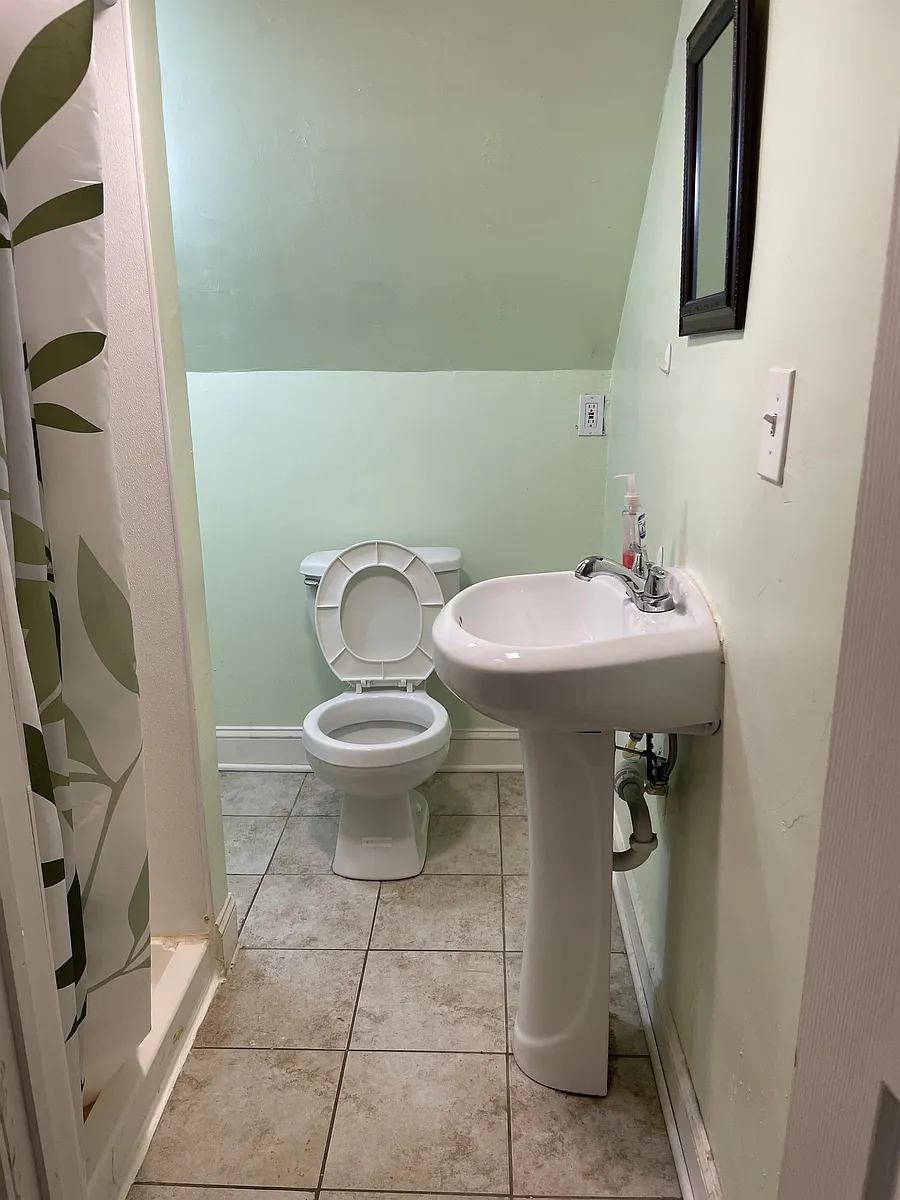 Building Photo - 2249 Bellfield Ave #3