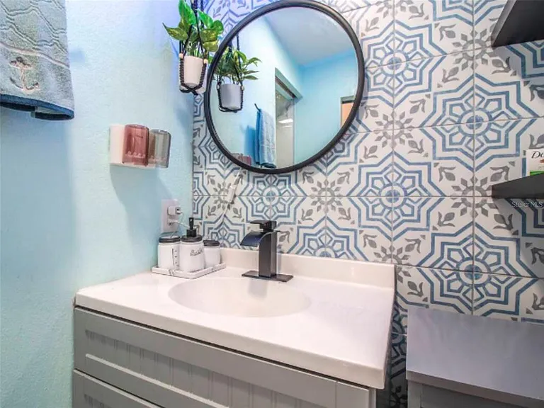 1245 Catalpa Dr #4 — Photo 14