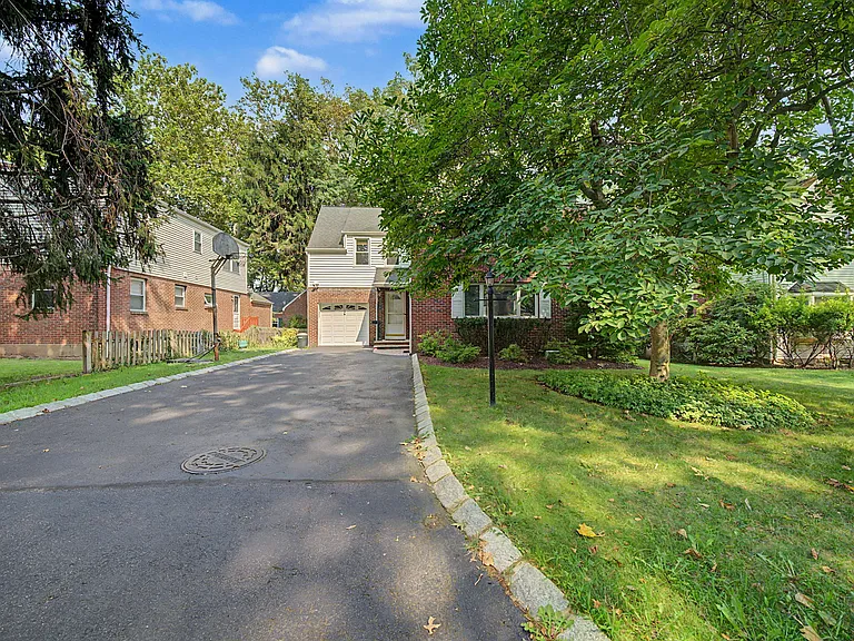 34 Esmond Pl — Photo 27