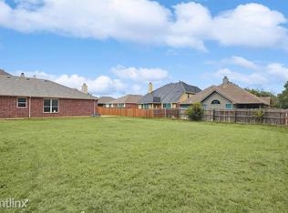 5864R Seahorse Cv, Fort Worth, TX 76179