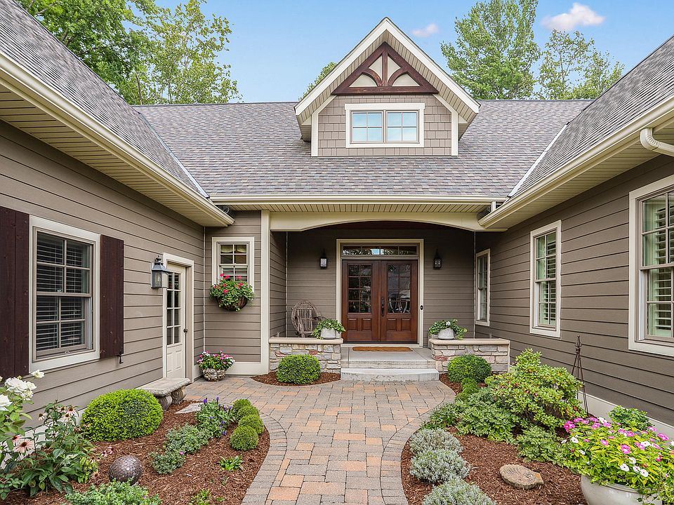 1st image of 429 Island View Dr