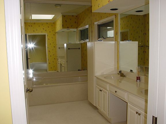 10 Moss Creek Ct Mst Bath_03132014