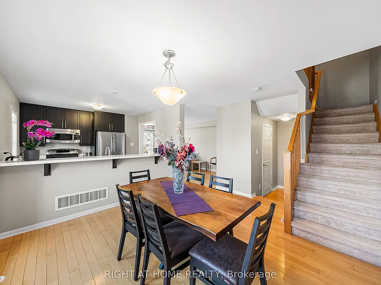 291 Woodley Cres — Photo 18