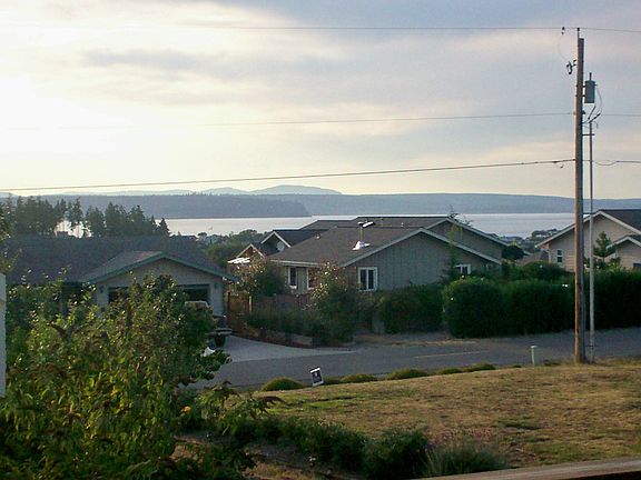 View of Mtsn & Sound