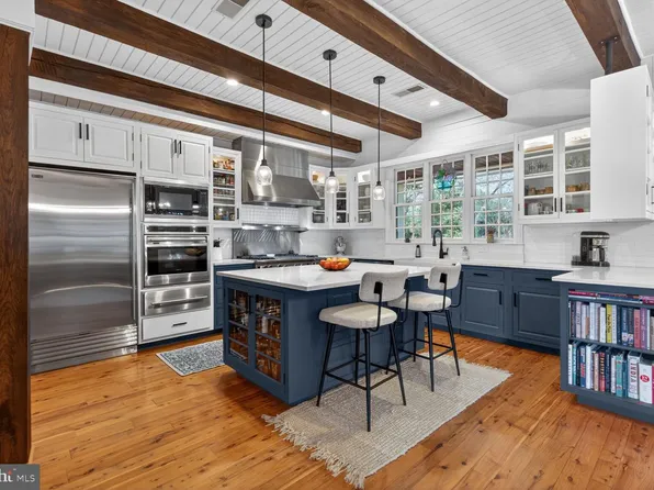 17641 Raven Rocks Rd, Bluemont, VA 20135