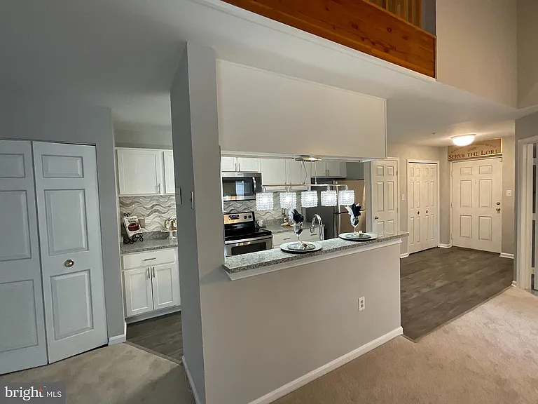 9808 Lake Pointe Ct #301 — Photo 20
