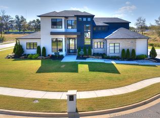 8707 E Elgin St, Broken Arrow, OK 74012