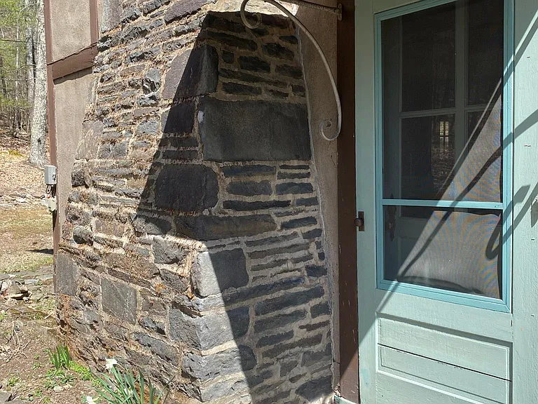 102 Boggs Hill Rd — Photo 4