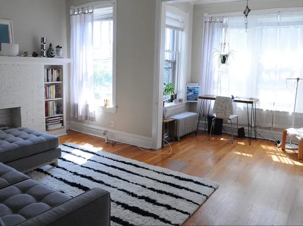 803 Monroe St APT 3, Evanston, IL 60202