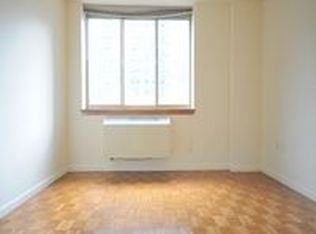 337 E 28th St, Brooklyn, NY 11226